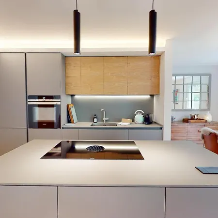 Cresta Ellie 아파트